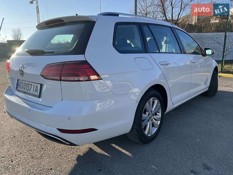 Универсал Volkswagen Golf 2018 в Ужгороде