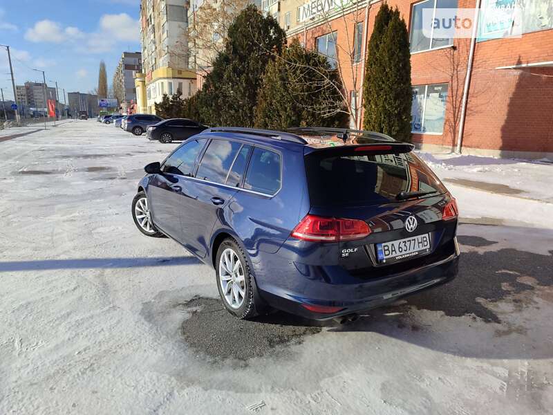 Універсал Volkswagen Golf 2016 в Кропивницькому