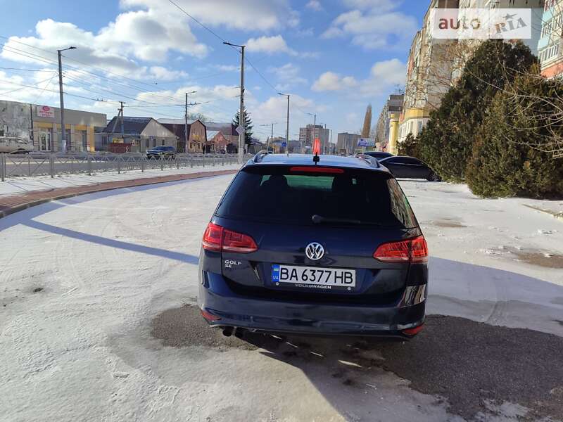 Універсал Volkswagen Golf 2016 в Кропивницькому