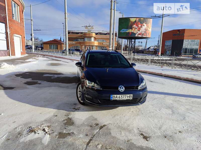 Універсал Volkswagen Golf 2016 в Кропивницькому