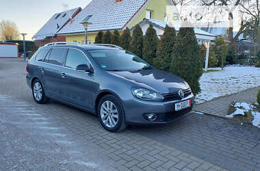 Універсал Volkswagen Golf 2012 в Вінниці