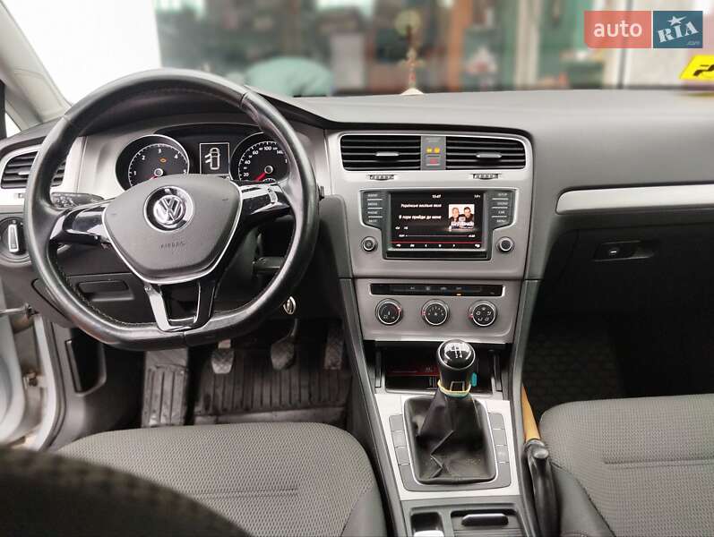 Універсал Volkswagen Golf 2015 в Луцьку