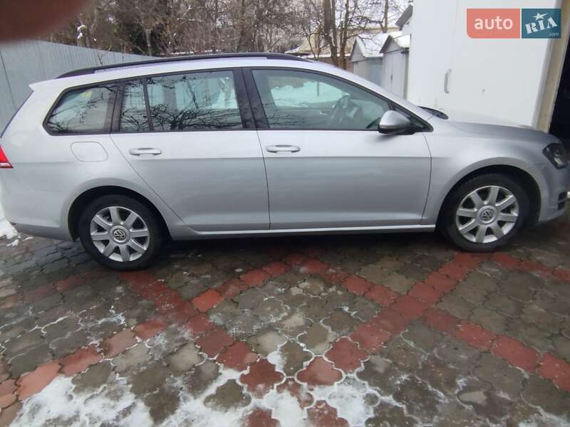 Універсал Volkswagen Golf 2015 в Луцьку