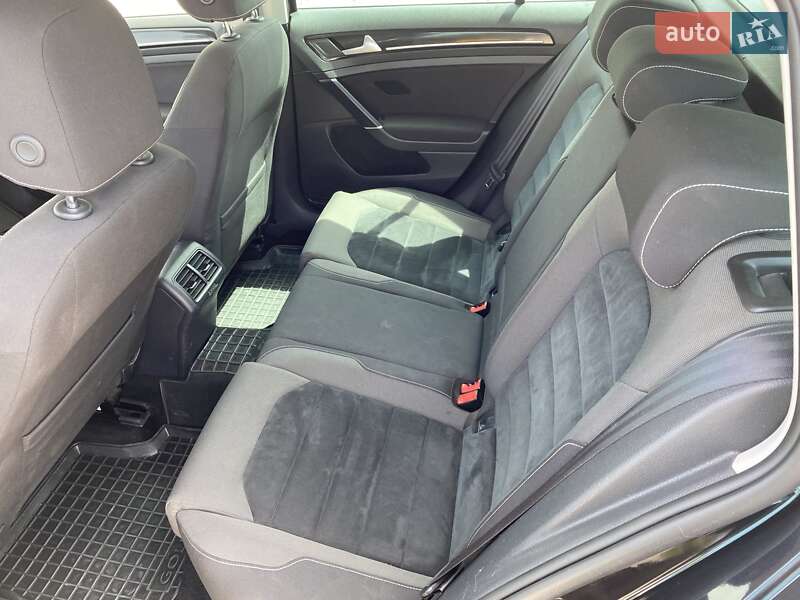 Универсал Volkswagen Golf 2014 в Ивано-Франковске