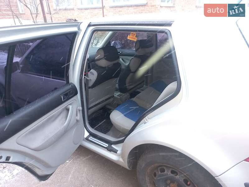 Хетчбек Volkswagen Golf 2000 в Подільську