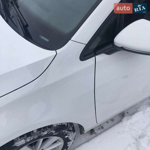 Хетчбек Volkswagen Golf 2017 в Міжгір'ї