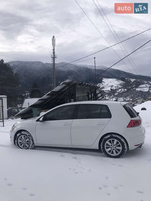 Хетчбек Volkswagen Golf 2017 в Міжгір'ї