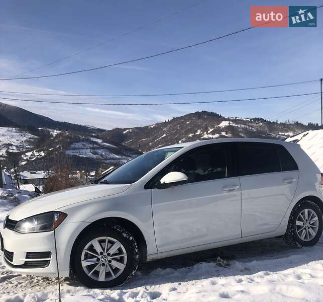 Хетчбек Volkswagen Golf 2017 в Міжгір'ї