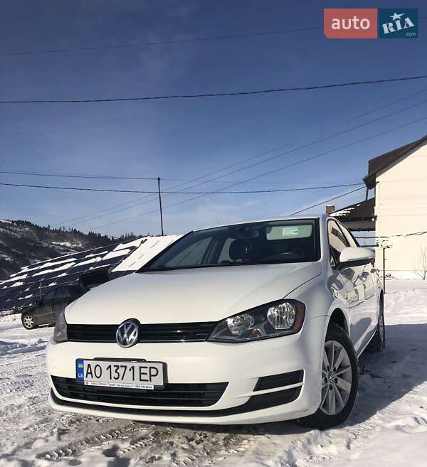 Хетчбек Volkswagen Golf 2017 в Міжгір'ї