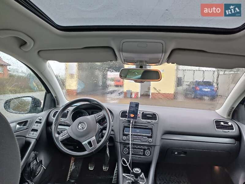 Хетчбек Volkswagen Golf 2012 в Луцьку