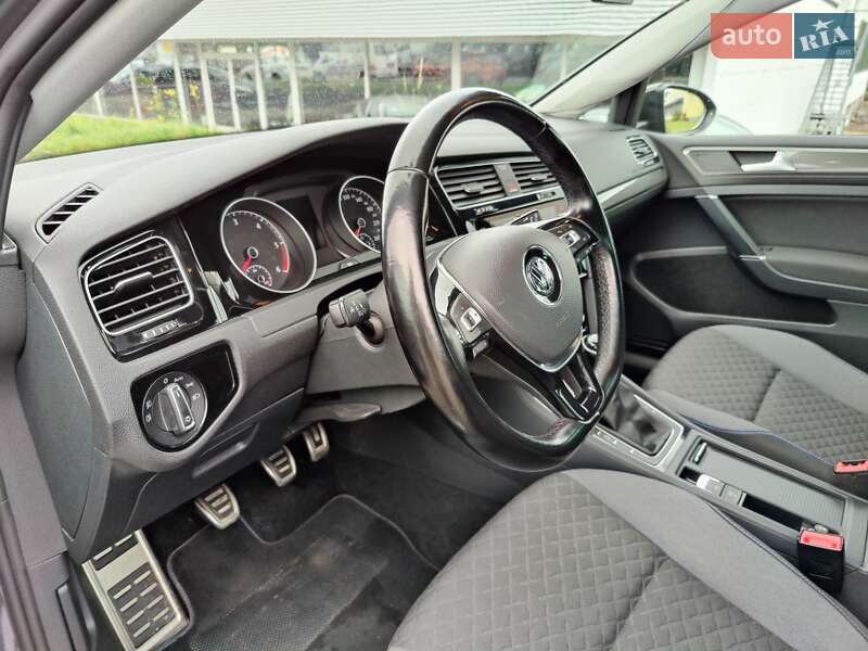 Універсал Volkswagen Golf 2018 в Черкасах