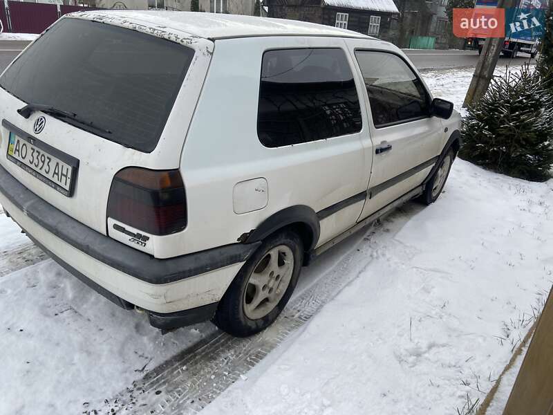 Хетчбек Volkswagen Golf 1997 в Тячеві