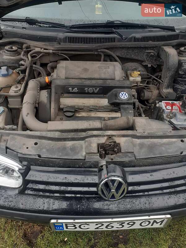Хетчбек Volkswagen Golf 2001 в Соснівці