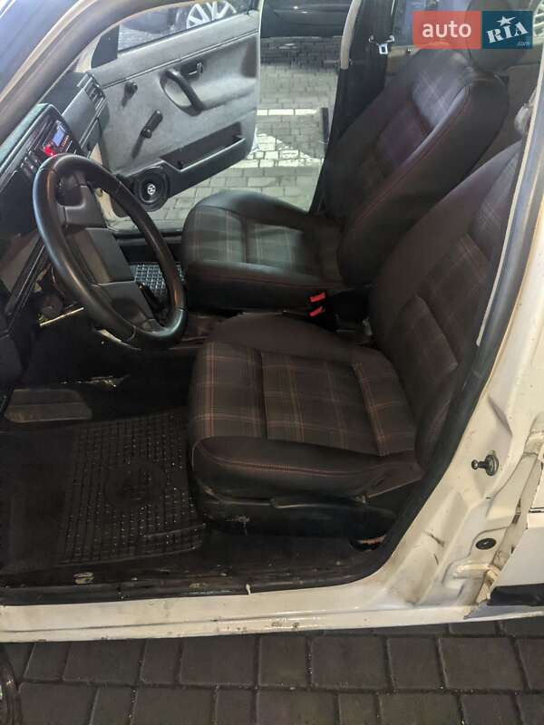 Хетчбек Volkswagen Golf 1989 в Рівному