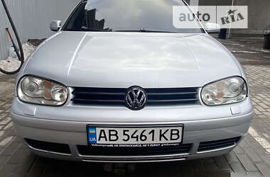 Хетчбек Volkswagen Golf 2003 в Вінниці