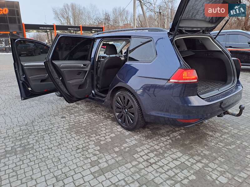 Універсал Volkswagen Golf 2015 в Полтаві