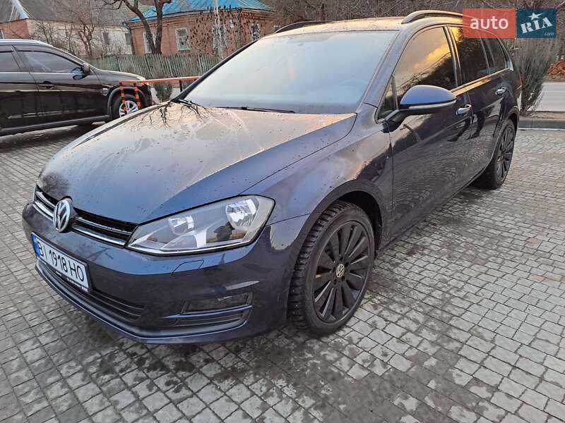 Універсал Volkswagen Golf 2015 в Полтаві