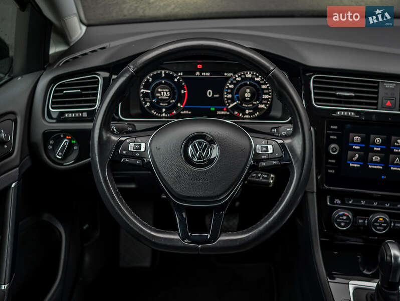 Універсал Volkswagen Golf 2020 в Києві