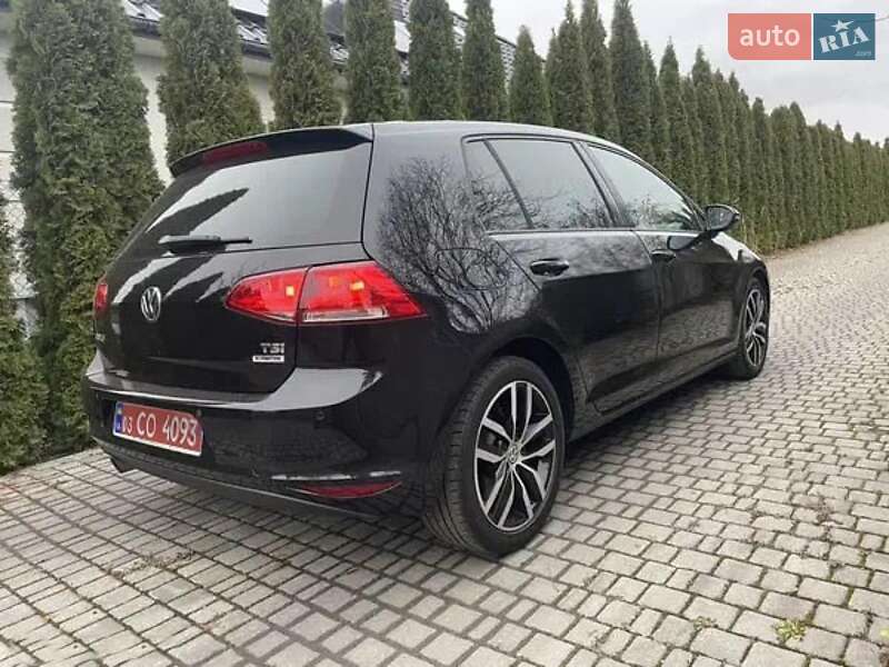 Хетчбек Volkswagen Golf 2015 в Стрию