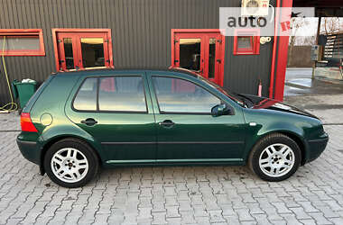 Хэтчбек Volkswagen Golf 2001 в Тернополе