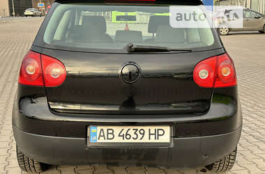 Хэтчбек Volkswagen Golf 2004 в Виннице
