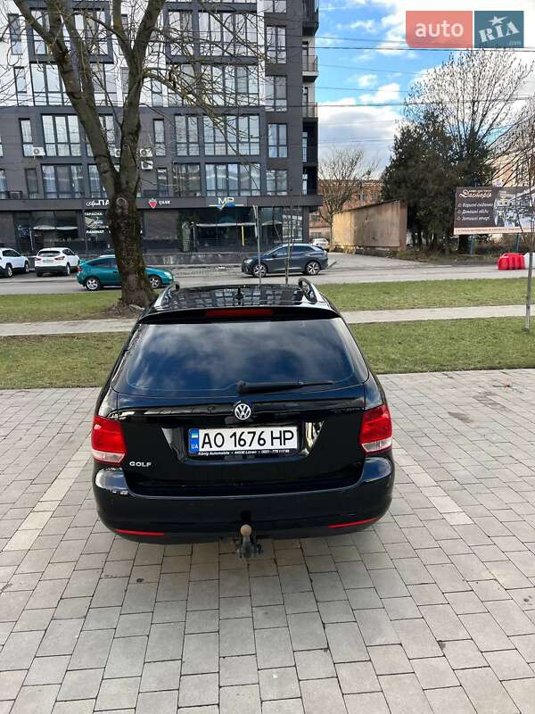 Универсал Volkswagen Golf 2009 в Ужгороде