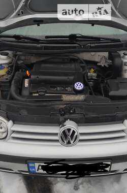 Хэтчбек Volkswagen Golf 2002 в Житомире