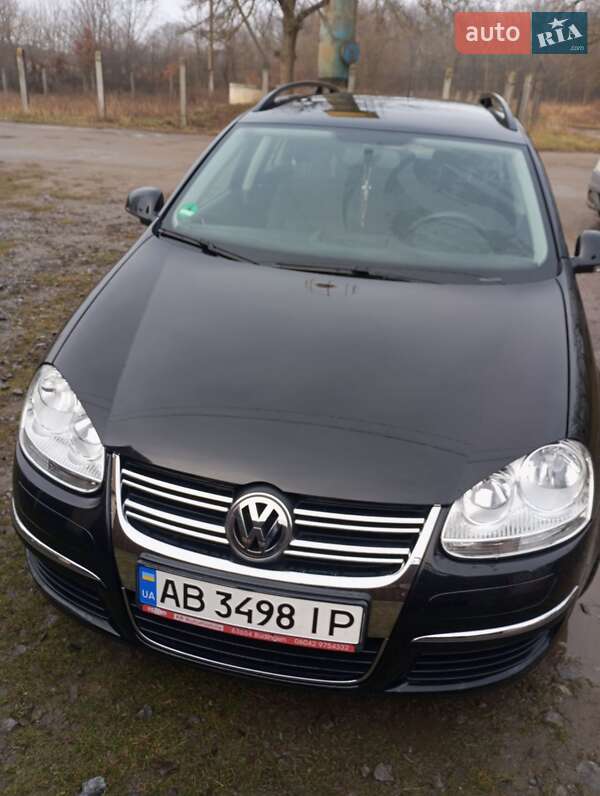 Универсал Volkswagen Golf 2008 в Гнивани
