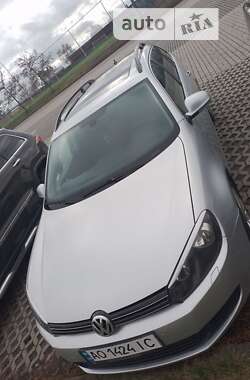 Универсал Volkswagen Golf 2011 в Иршаве