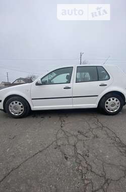 Хэтчбек Volkswagen Golf 2001 в Львове