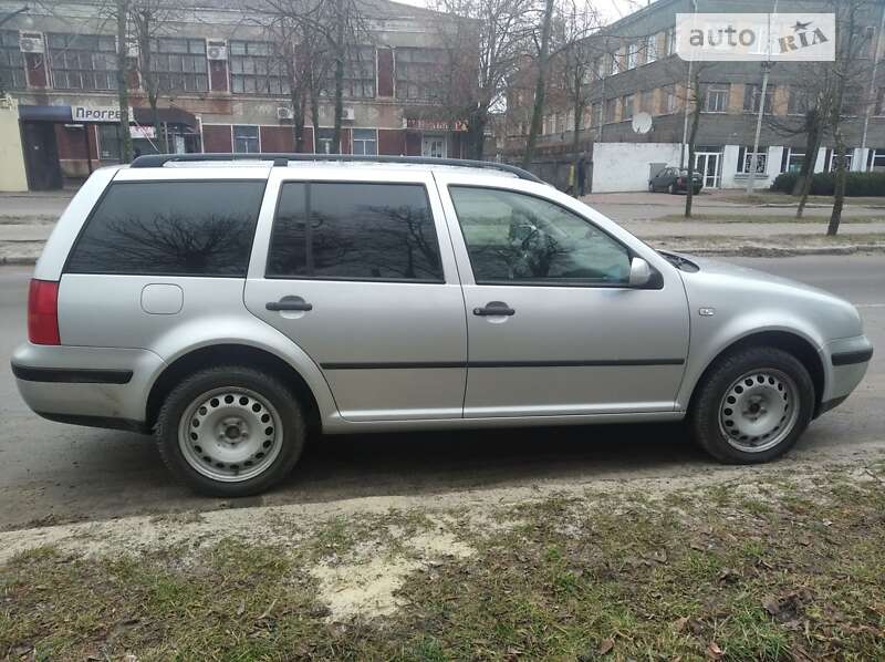 Volkswagen Golf 2000