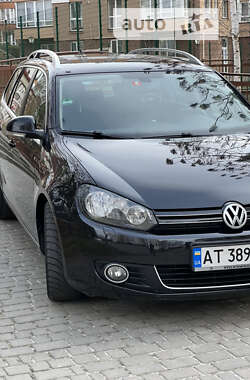 Універсал Volkswagen Golf 2010 в Івано-Франківську