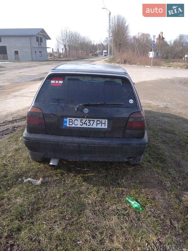 Хетчбек Volkswagen Golf 1993 в Городку