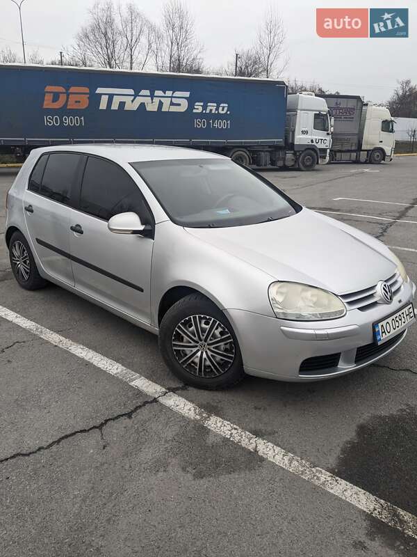Volkswagen Golf 2004