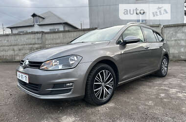 Универсал Volkswagen Golf 2017 в 