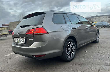 Универсал Volkswagen Golf 2017 в 