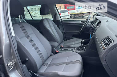 Универсал Volkswagen Golf 2017 в 