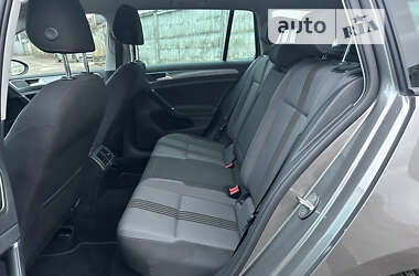 Универсал Volkswagen Golf 2017 в 