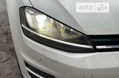 Хэтчбек Volkswagen Golf 2013 в Киеве