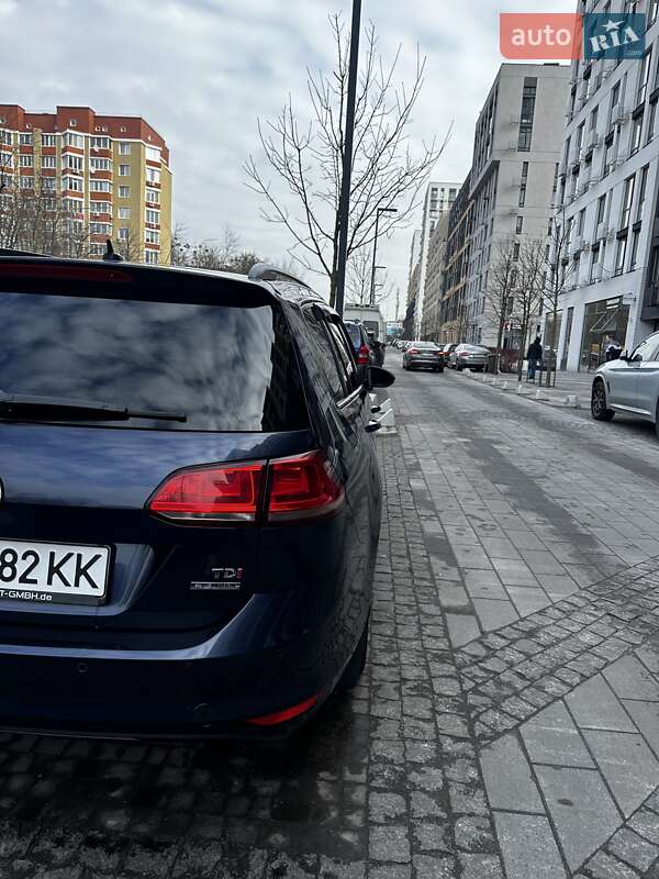 Універсал Volkswagen Golf 2014 в Києві