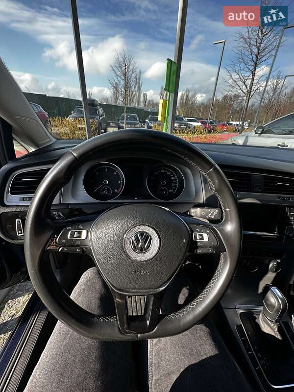 Універсал Volkswagen Golf 2014 в Києві