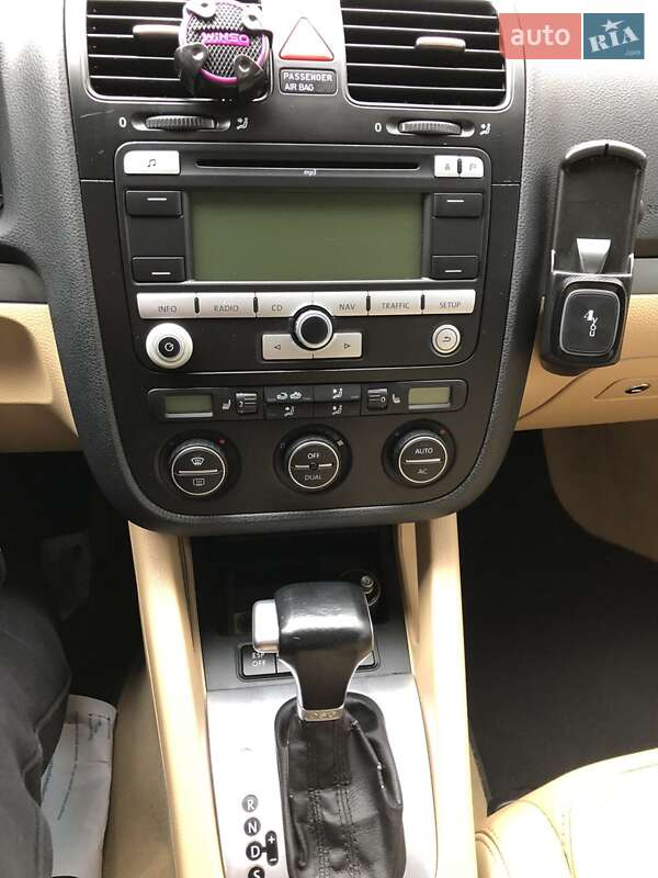 Універсал Volkswagen Golf 2008 в Вінниці