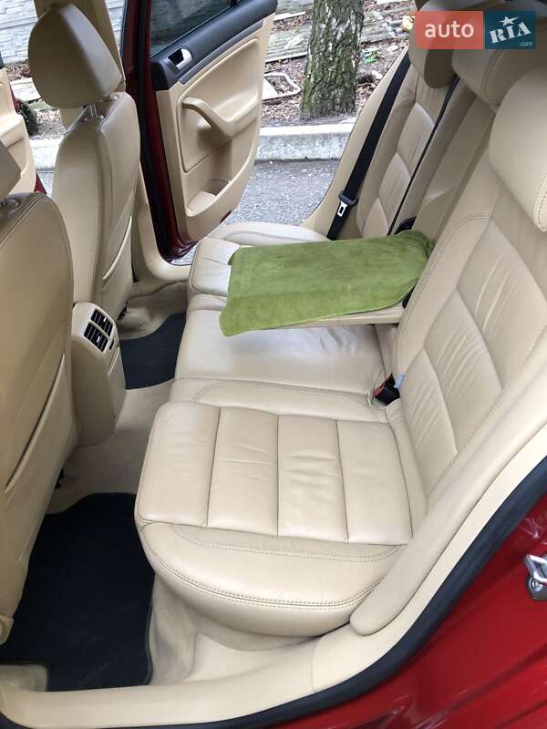 Універсал Volkswagen Golf 2008 в Вінниці