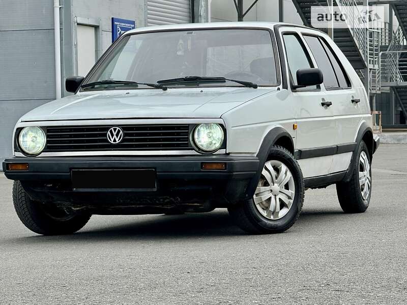 Хэтчбек Volkswagen Golf 1990 в Одессе