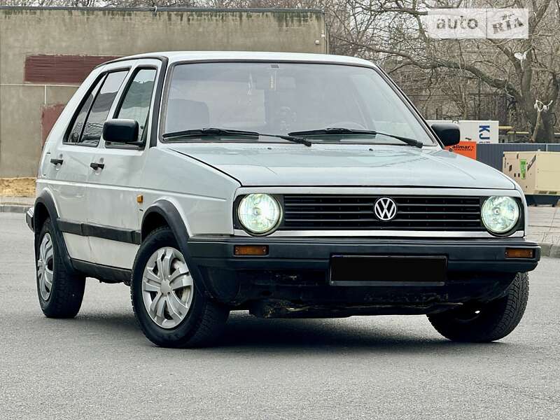 Хэтчбек Volkswagen Golf 1990 в Одессе