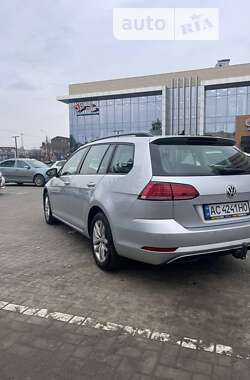 Универсал Volkswagen Golf 2018 в Луцке