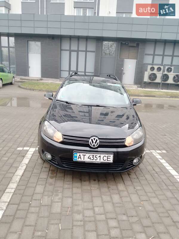 Універсал Volkswagen Golf 2012 в Івано-Франківську