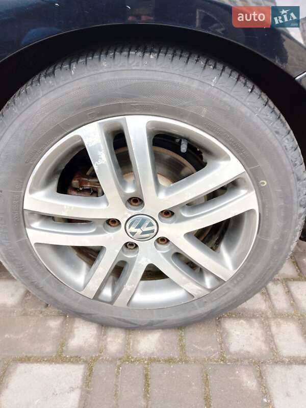 Універсал Volkswagen Golf 2012 в Івано-Франківську
