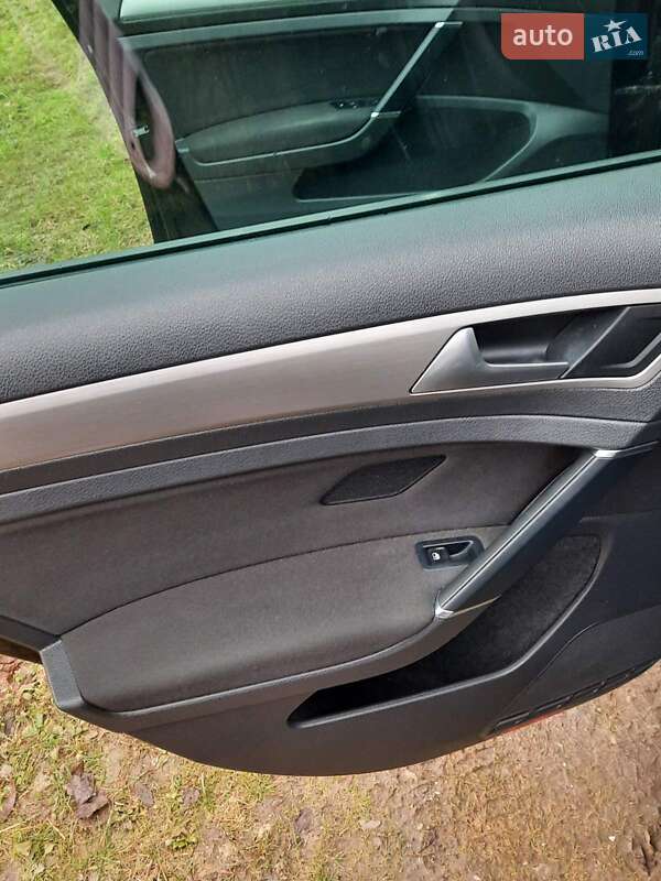 Универсал Volkswagen Golf 2016 в Львове фото 13 Универсал Volkswagen Golf 2016 в Львове