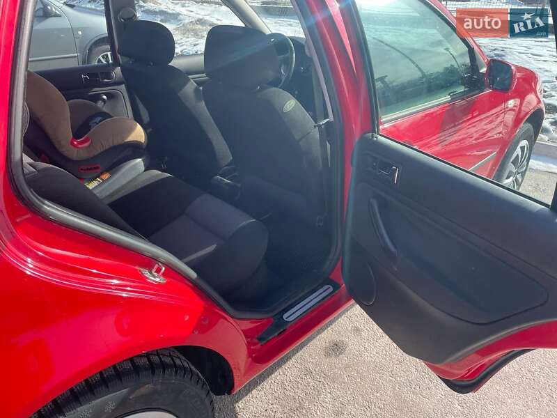 Хэтчбек Volkswagen Golf 2000 в Харькове